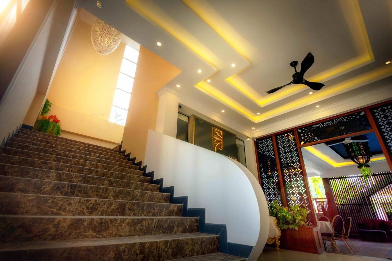 Polhena Grand Resort & Banquet マータラ エクステリア 写真