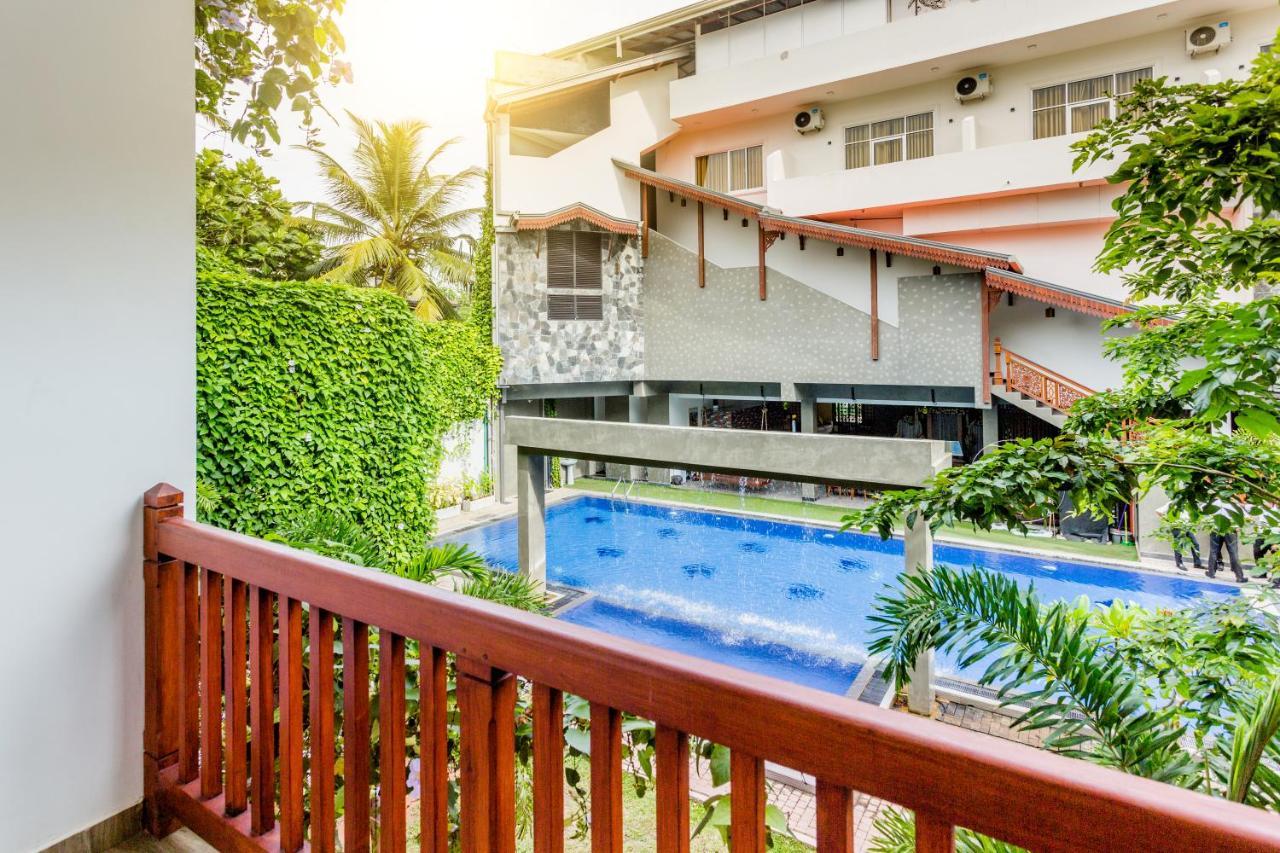 Polhena Grand Resort & Banquet マータラ エクステリア 写真