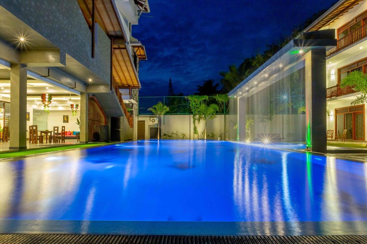 Polhena Grand Resort & Banquet マータラ エクステリア 写真